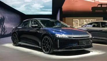 سيارة Lucid Air Sapphire.