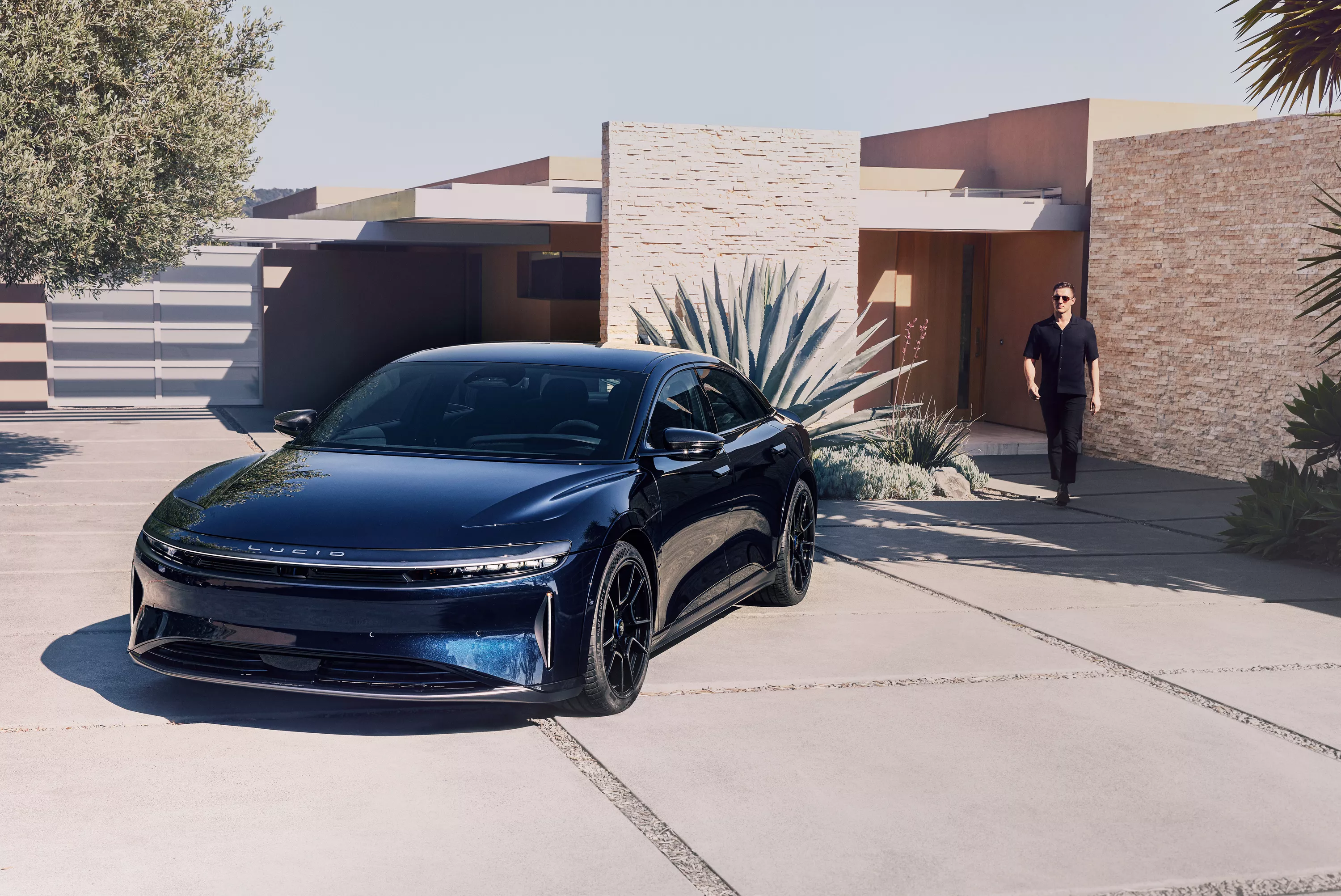 Lucid Air Sapphire front 3-quarter view