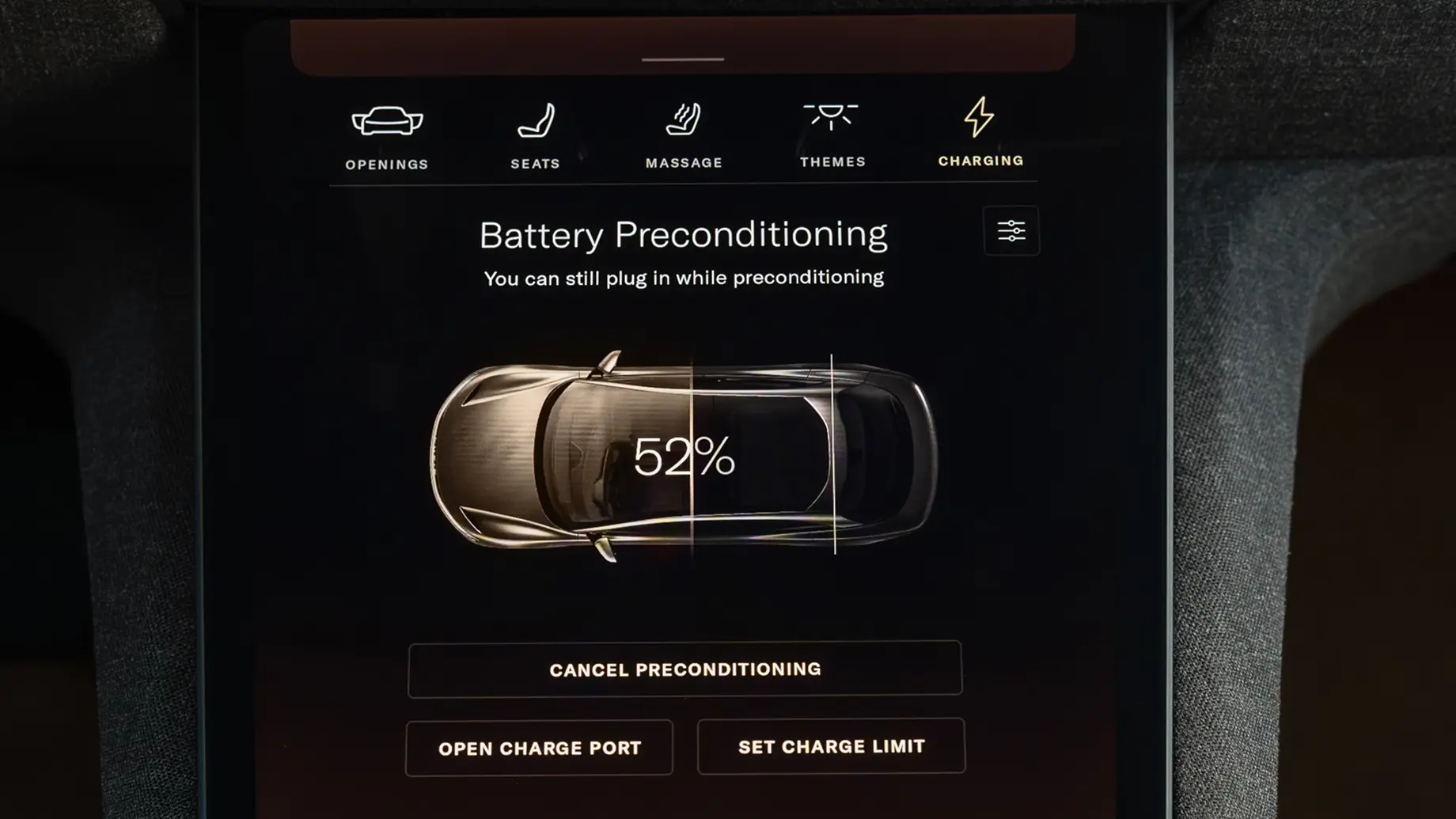 Image of Lucid screen and Battery Preconditioning